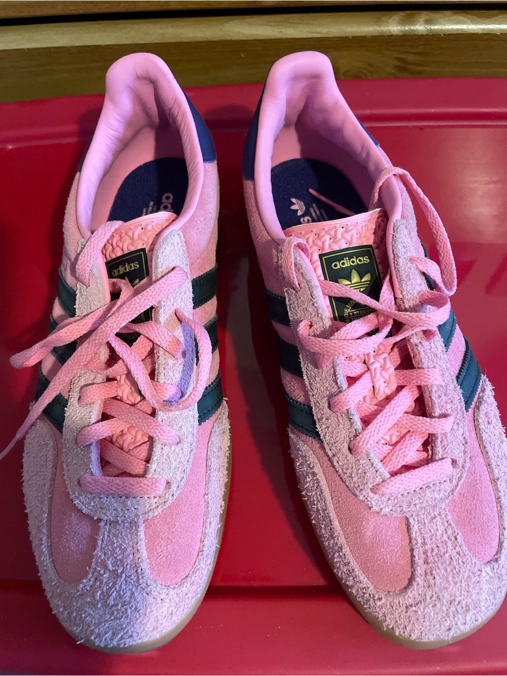 adidas Pink Suede Women’s Sneakers with Dark Green Stripes